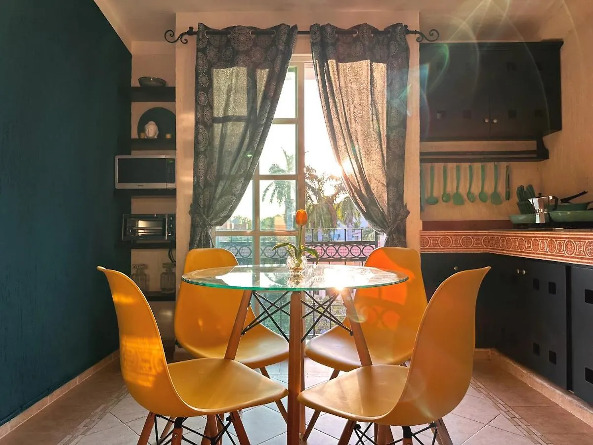 Beautiful & Cozy Near Beach Apartment Pool & Kingsize Bed Cancun