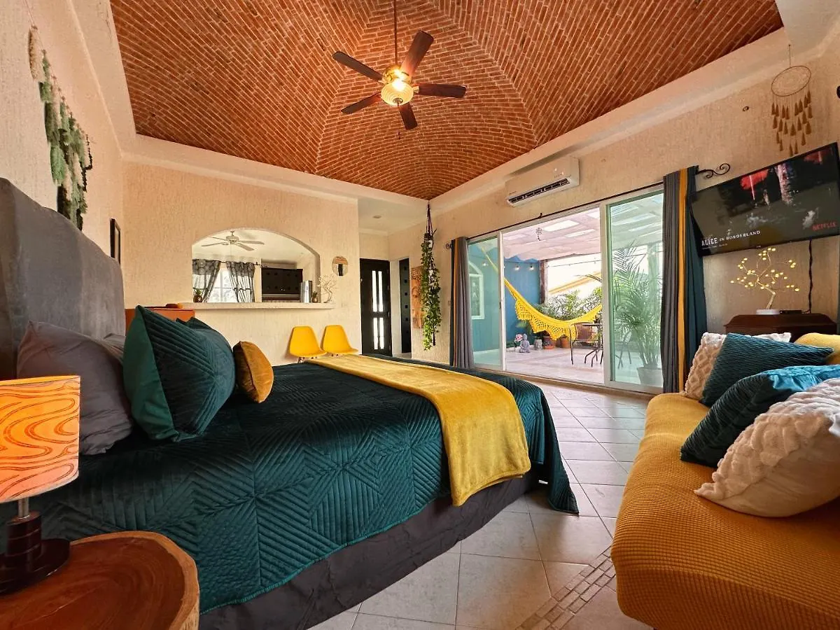 Beautiful & Cozy Near Beach Apartment Pool & Kingsize Bed Cancun