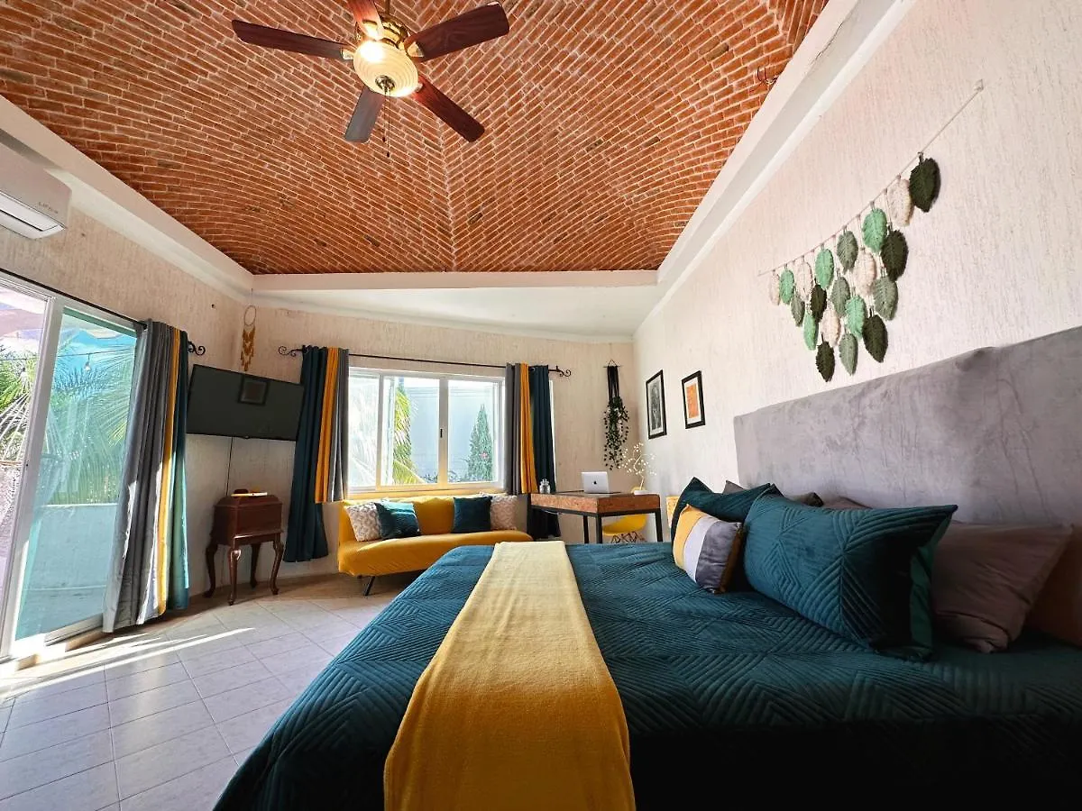 Beautiful & Cozy Near Beach Apartment Pool & Kingsize Bed Cancun Mexico