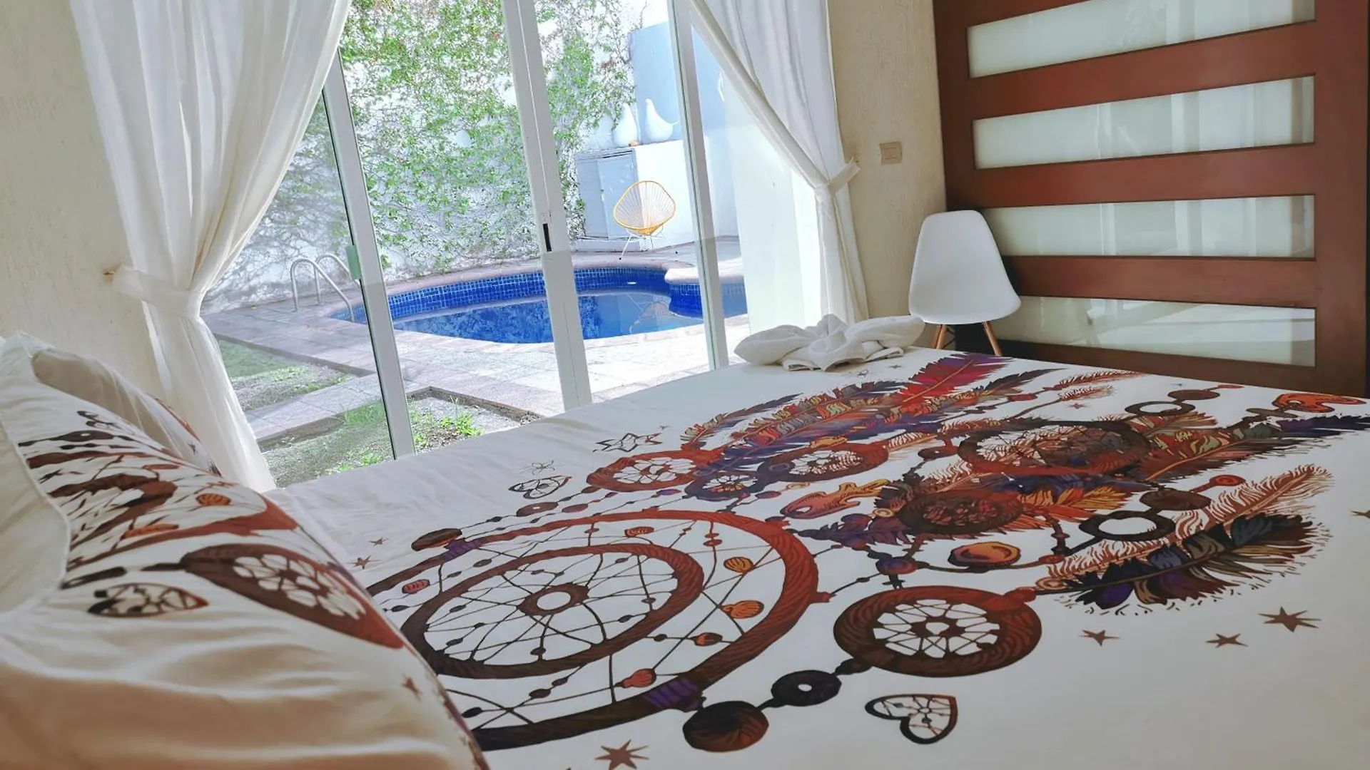 Beautiful & Cozy Near Beach Apartment Pool & Kingsize Bed Cancun Mexico