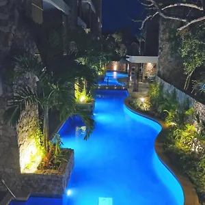 luxury-aldea-zama-center-apartment-w-pool.allrivieramayahotels.com/